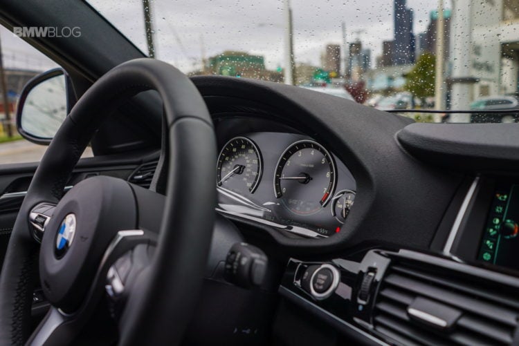 2017-BMW-X4-M40i-review-77