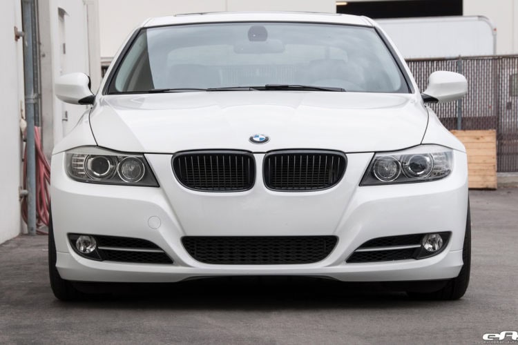 Alpine White BMW E90 335i Gets A Set Of Aftermarket Wheels