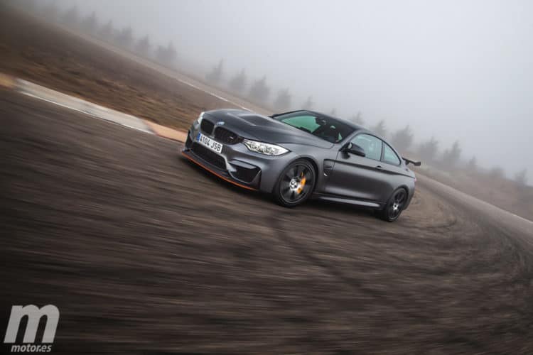 VIDEO: BMW M4 GTS vs BMW M3 Competition Package — Drag Race
