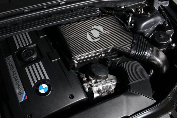 Dinan-Carbon-Fiber-ColdAirIntake-BMW-E8x-E9x-JS_1452779301