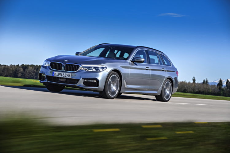 New photo gallery: 2017 BMW 530d Touring