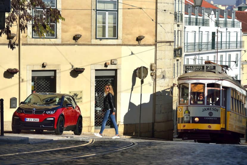 BMW seeds software repair solution for i3 models to pilot dealers