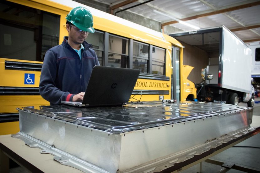 BMW will supply their i3 battery packs to Motiv Power Systems