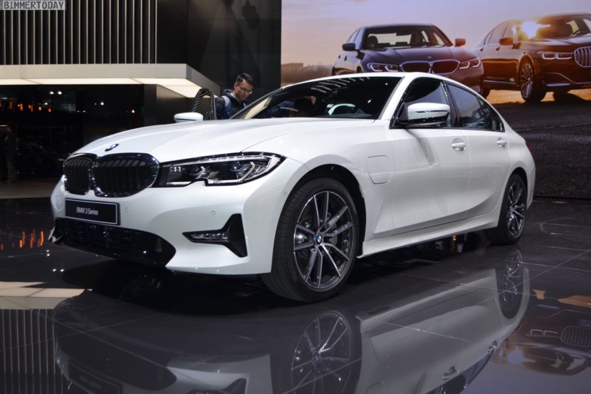 Geneva 2019: BMW 330e with XtraBoost celebrates auto show debut