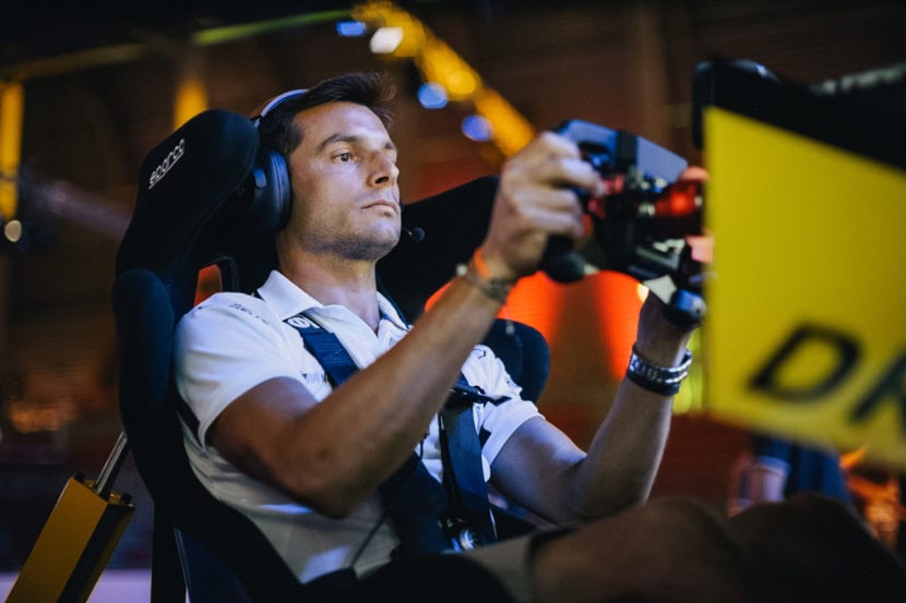 BMW Drivers Raced Pro Players in ADAC SimRacing EXPO this Weekend
