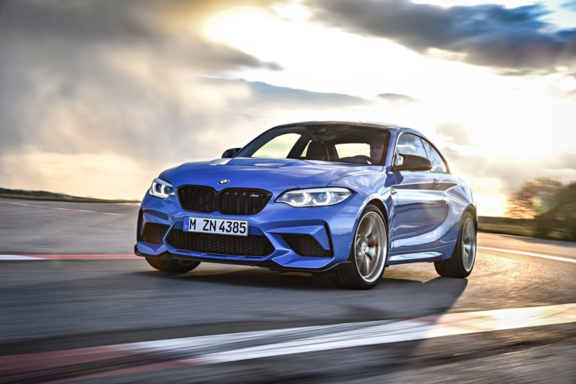 Video: BMW M2 CS reviewed in pouring rain for a change