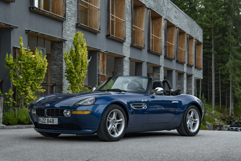 BMW Z8 Roadster in blue