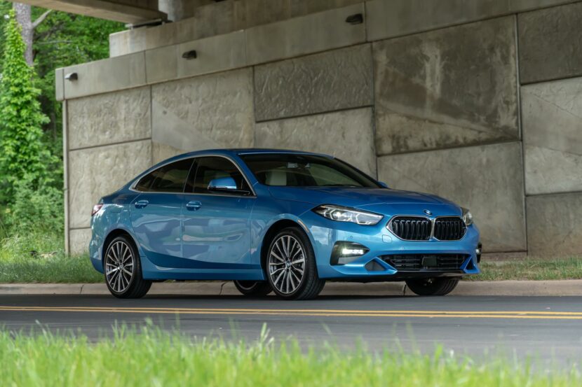 Video: BMW 228i Gran Coupe drag races Abarth 124 Spider