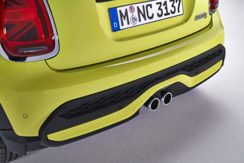 2021_mini_cooper_s_cabrio_facelift_52 MINI exhaust pipes