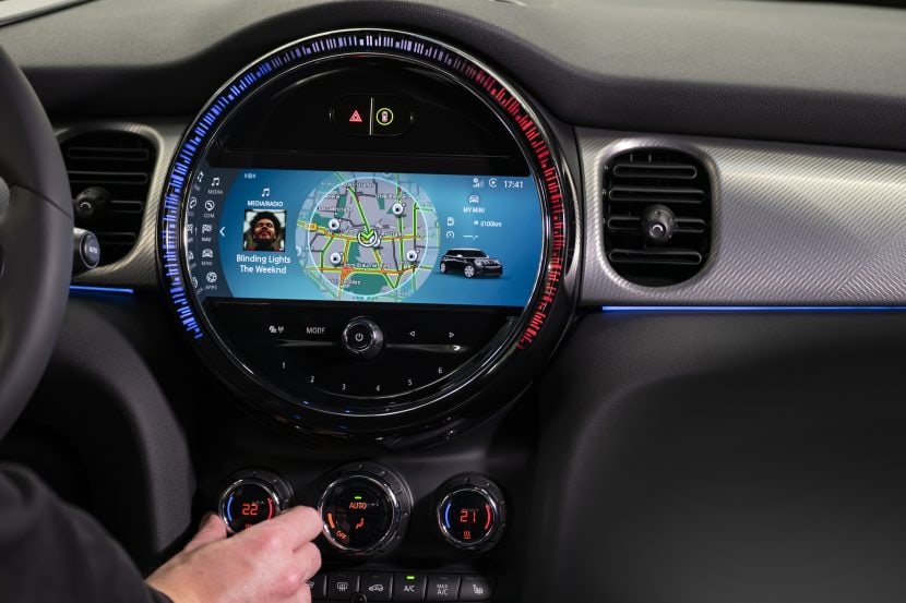 Video: 2021 MINI Models are getting a new Operating System