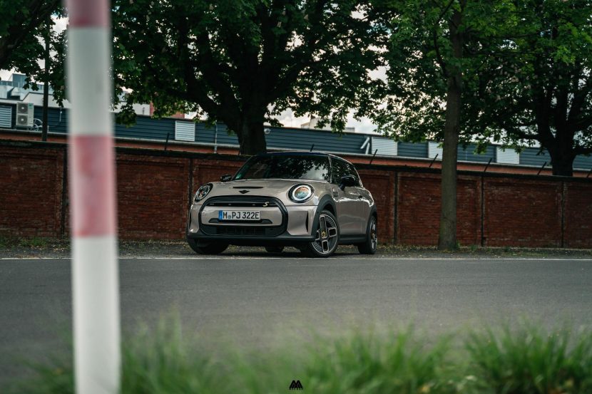 MINI sold 302,144 cars in 2021, up by 3.3% compared to the year before