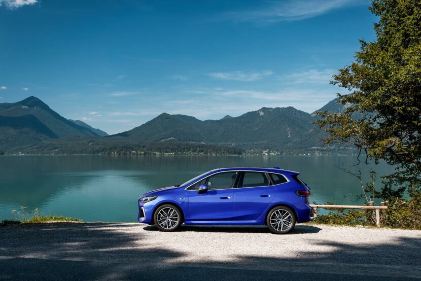 2022_bmw_2_Series_active_tourer_230e_xDrive_04 Side view of the BMW 2 Series Active Tourer