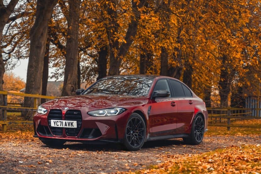 Video: BMW M3 Competition vs Porsche 911 drag race