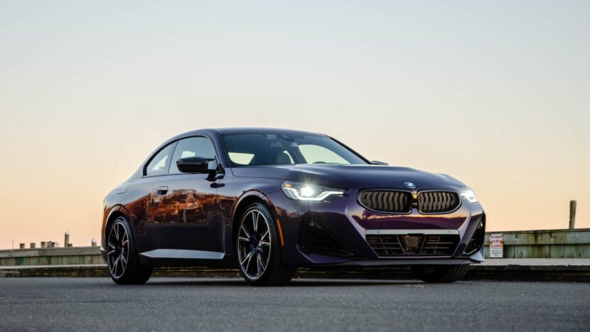 Side view of the BMW M240i in Thundernight Metallic