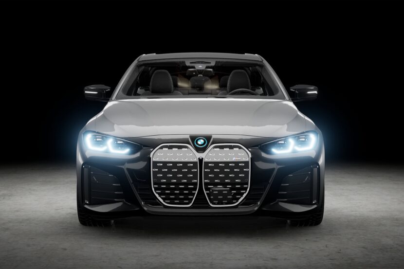 Experience the BMW i4 and iX through Augmented Reality