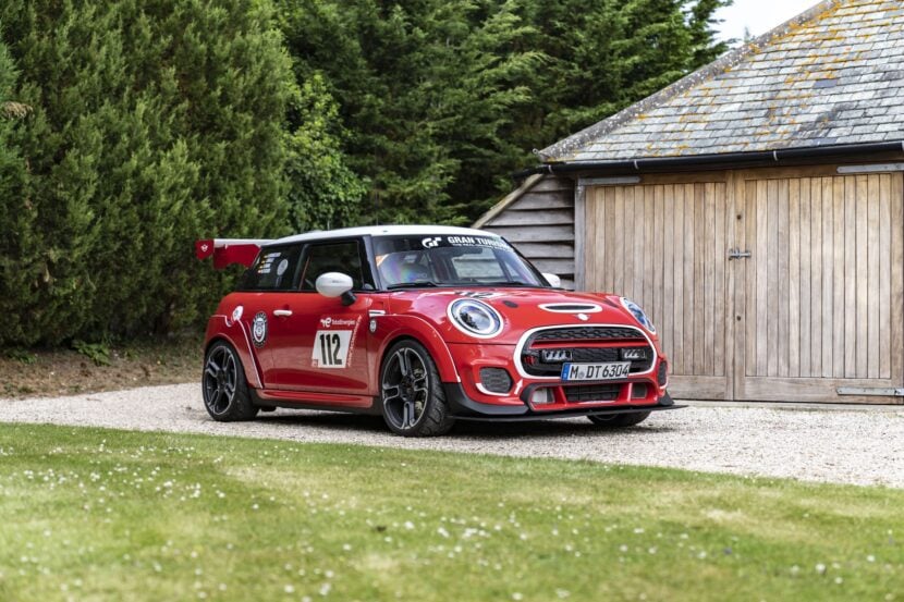 Riding the MINI John Cooper Works Bulldog Racing Car – VIDEO