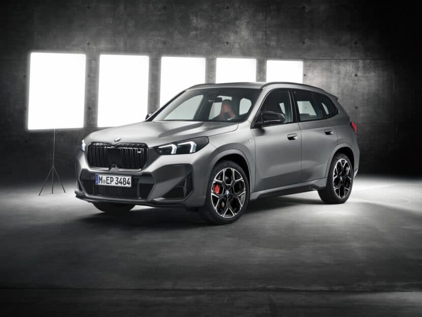 Three quarter view of the 2026 BMW X1 M35