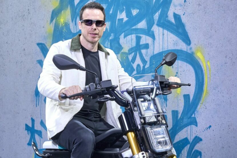 BMW Motorrad Reveals Smart Glasses With Head-Up Display