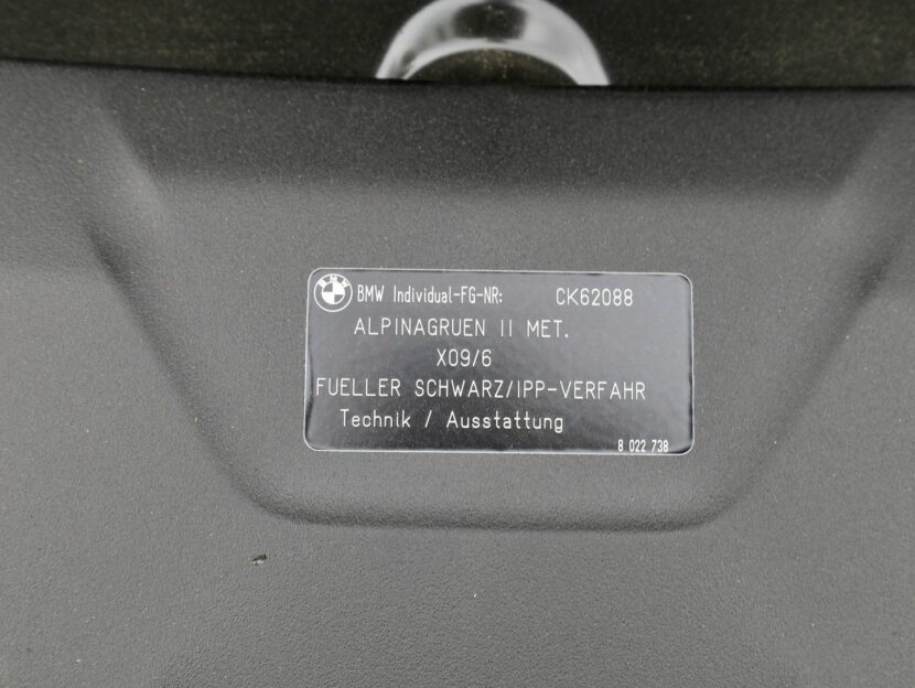 BMW ALPINA B8 Gran Coupe color plate