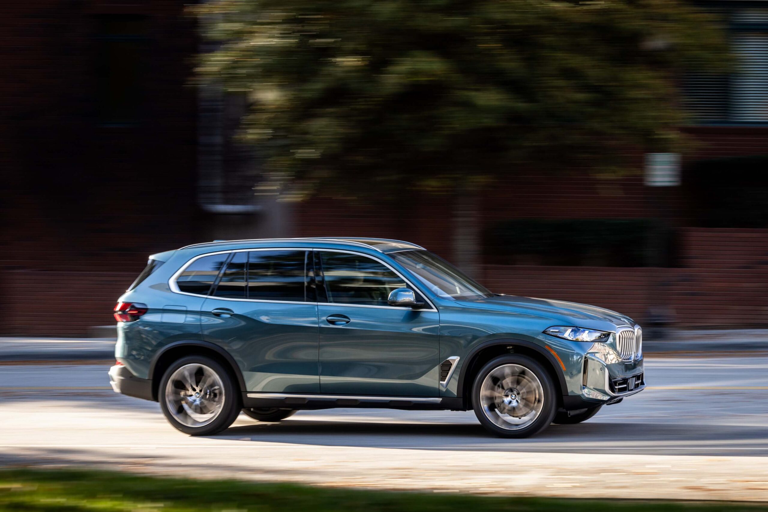 The BMW X5 xDrive40i driving on the road