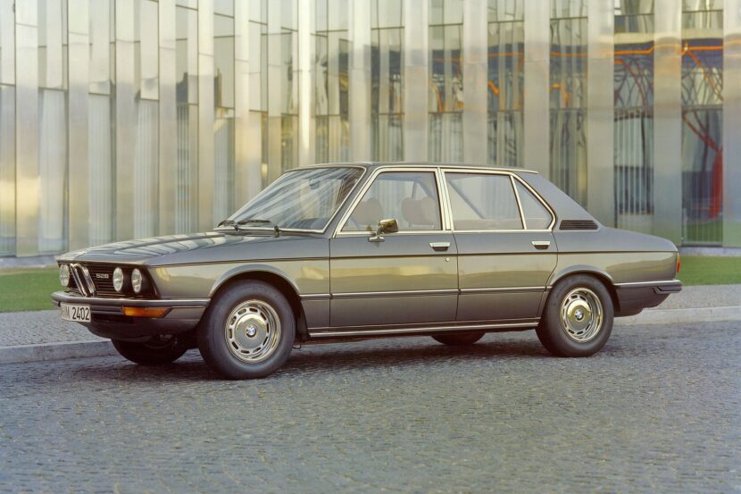 BMW Museum Shows All Eight 5 Series Generations Together