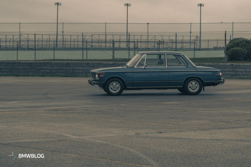 Side view BMW 2002