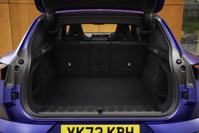 2025 BMW X2 trunk space