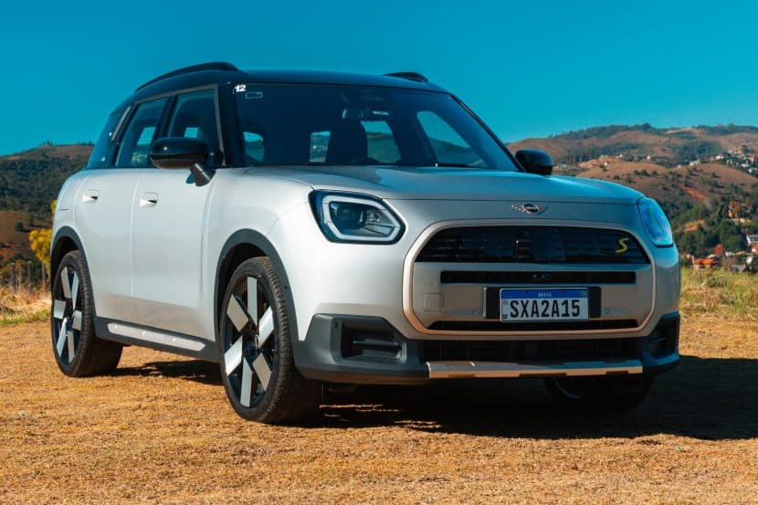 Electric MINI Countryman SE Poses At Brazilian Launch
