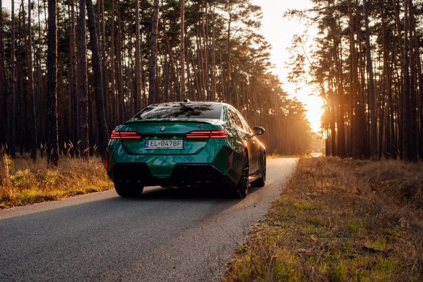 2025 BMW M5 Fights Audi RS6 In Drag Race