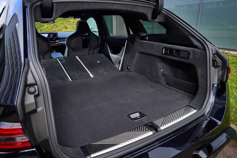Cargo space in the BMW M5 Touring
