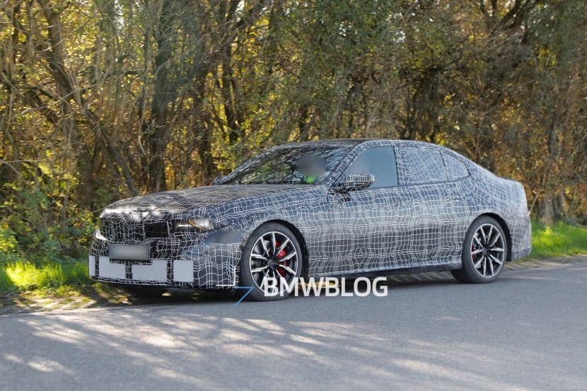 New BMW 3 Series Spied In M Performance And Regular Flavors