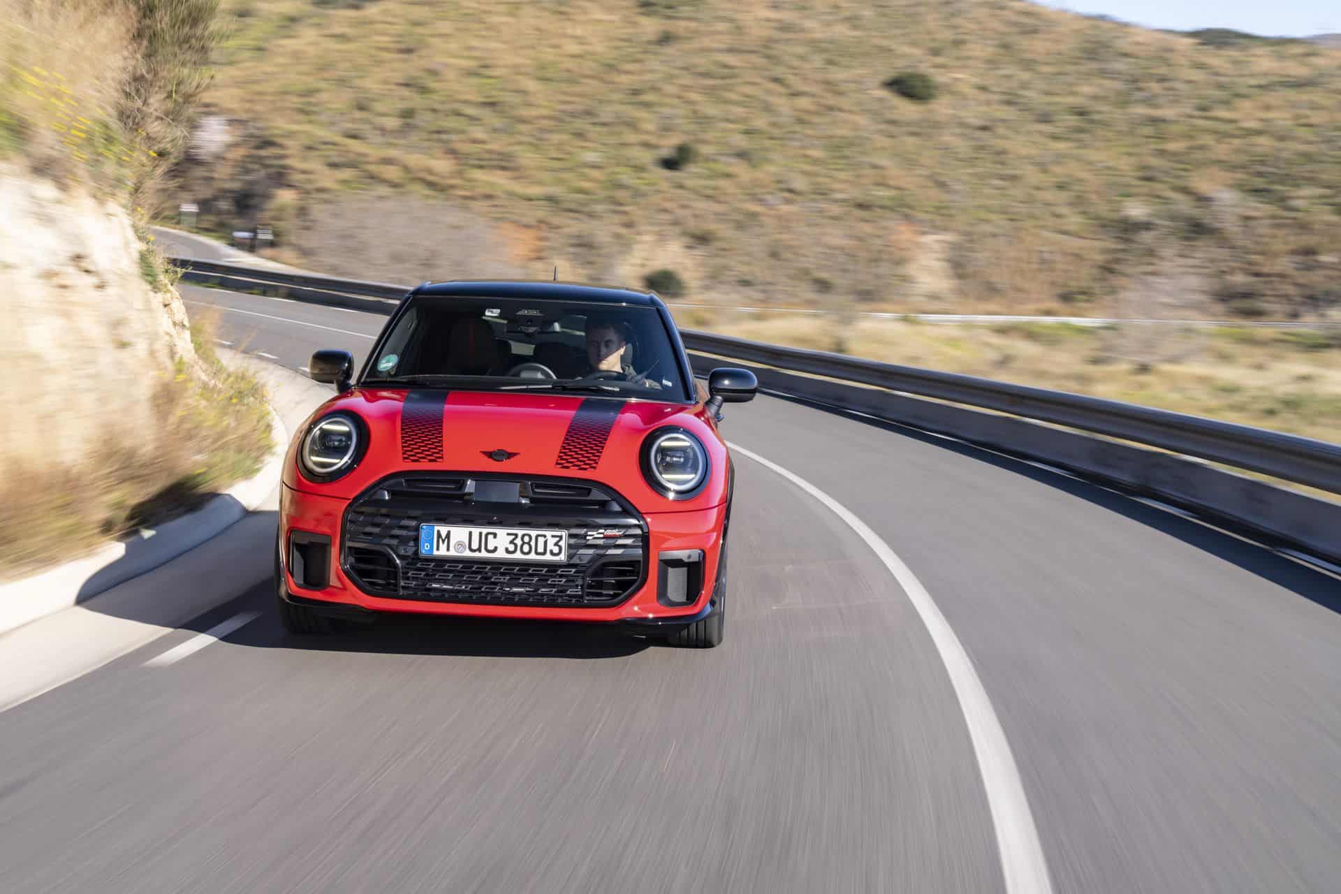 2025 MINI Cooper S 5-door in Chili Red