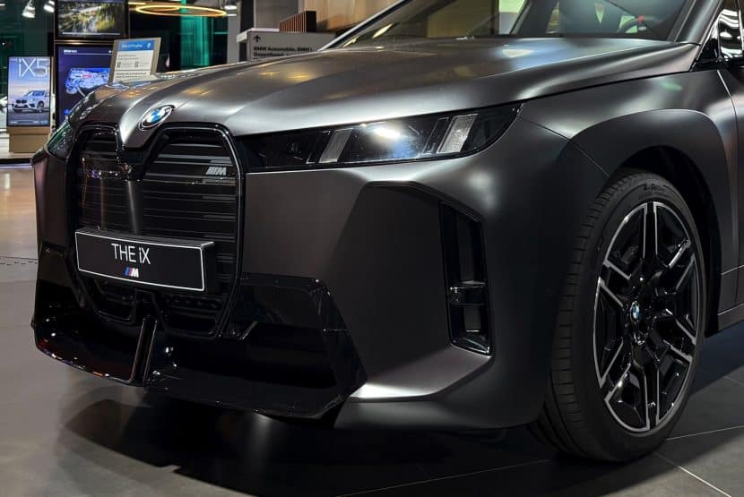BMW iX M70