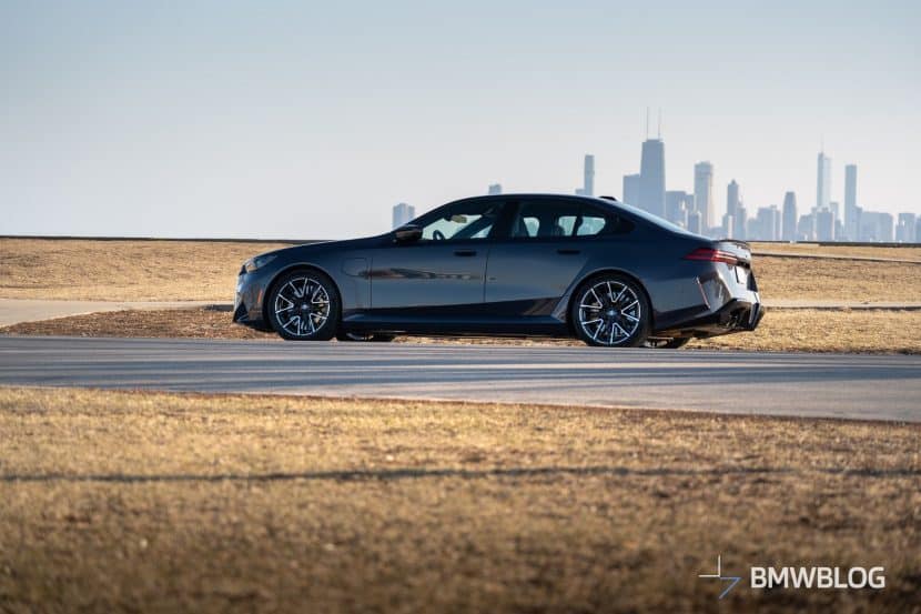 2025 BMW M5 SEPIA METALLIC 00