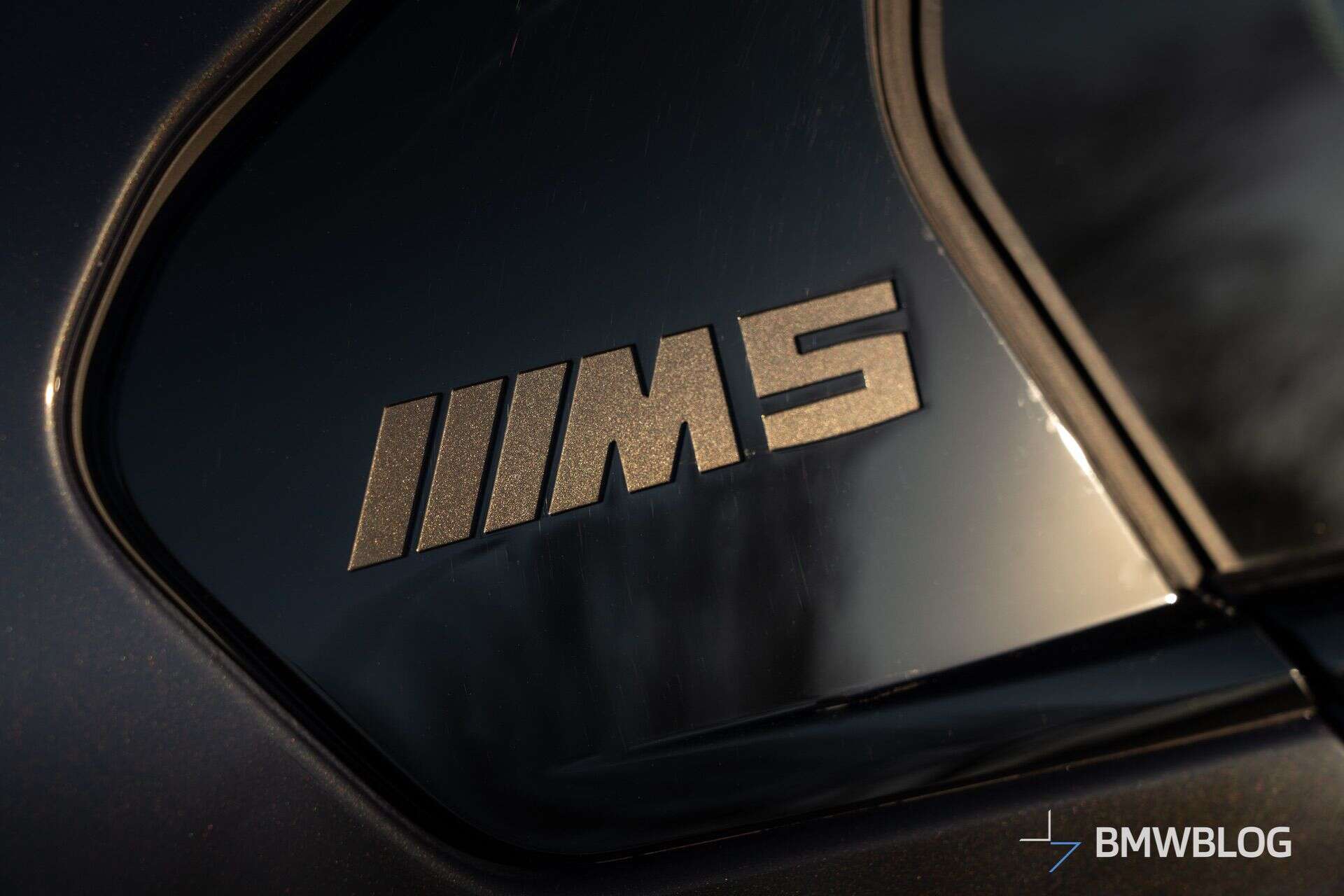 2025 BMW M5 SEPIA METALLIC 25