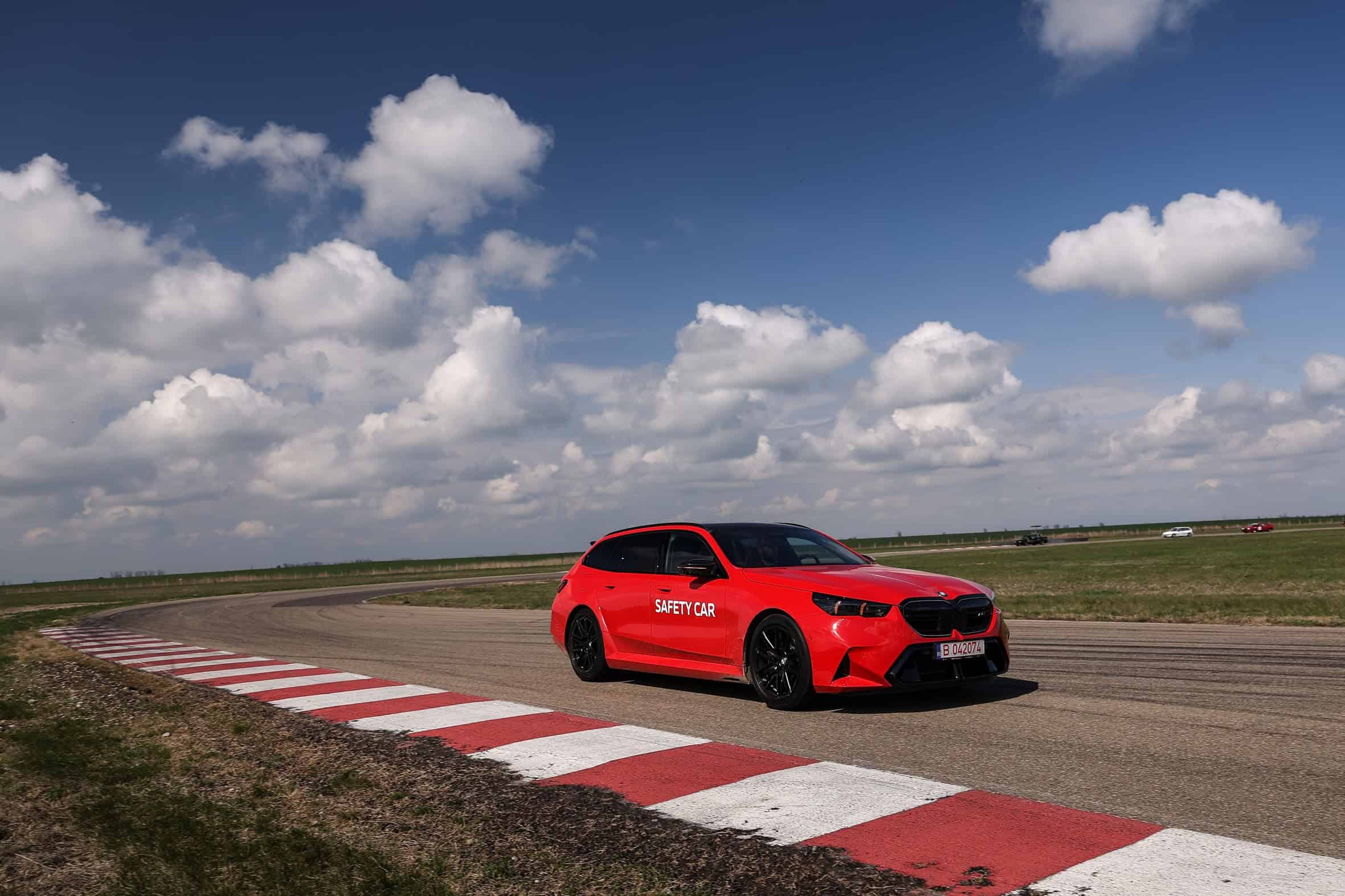 BMW AT 2025 ROMANIAN RETRO RACING 1