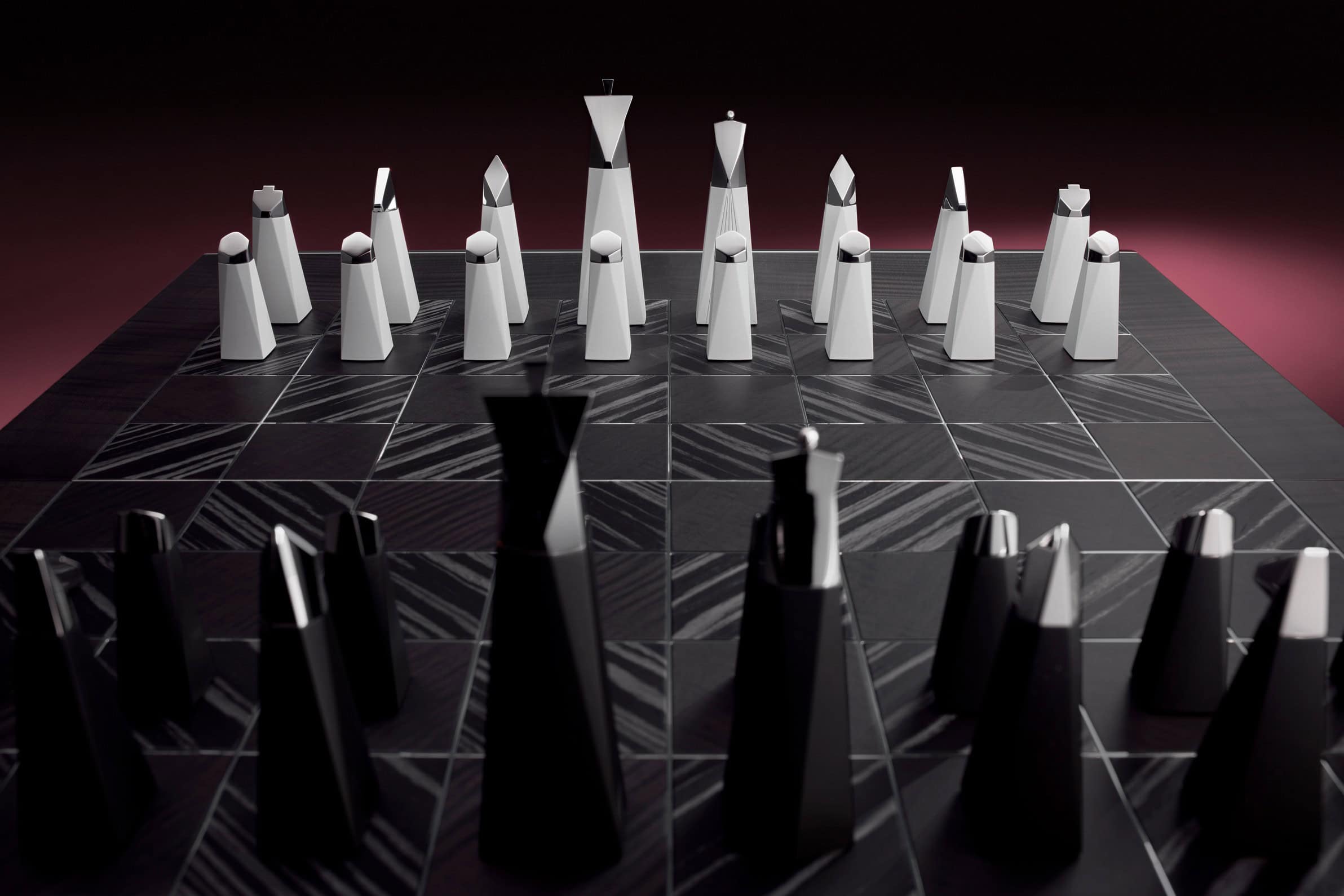 ROLLS ROYCE CHESS SET 3