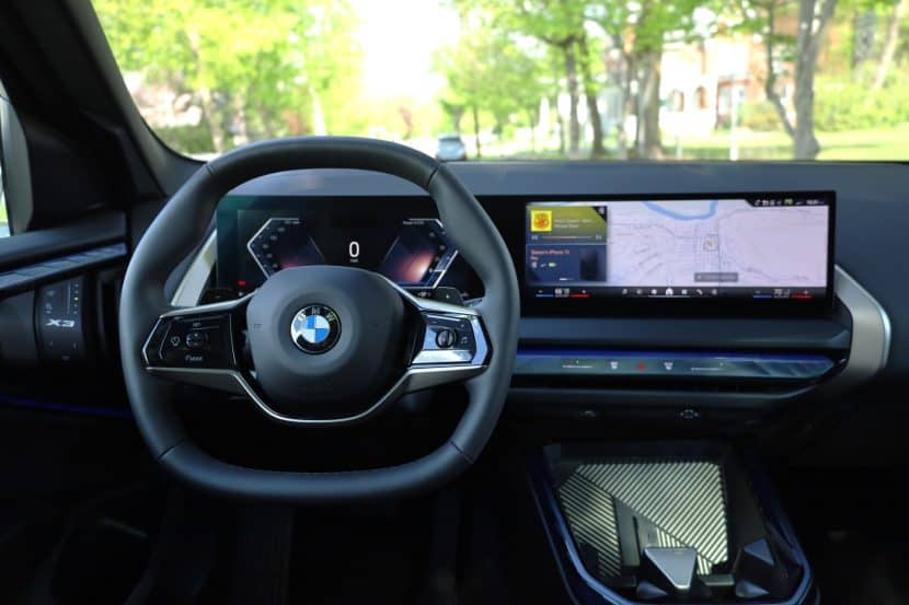 2025 BMW X3 STEERING WHEEL AND IDRIVE