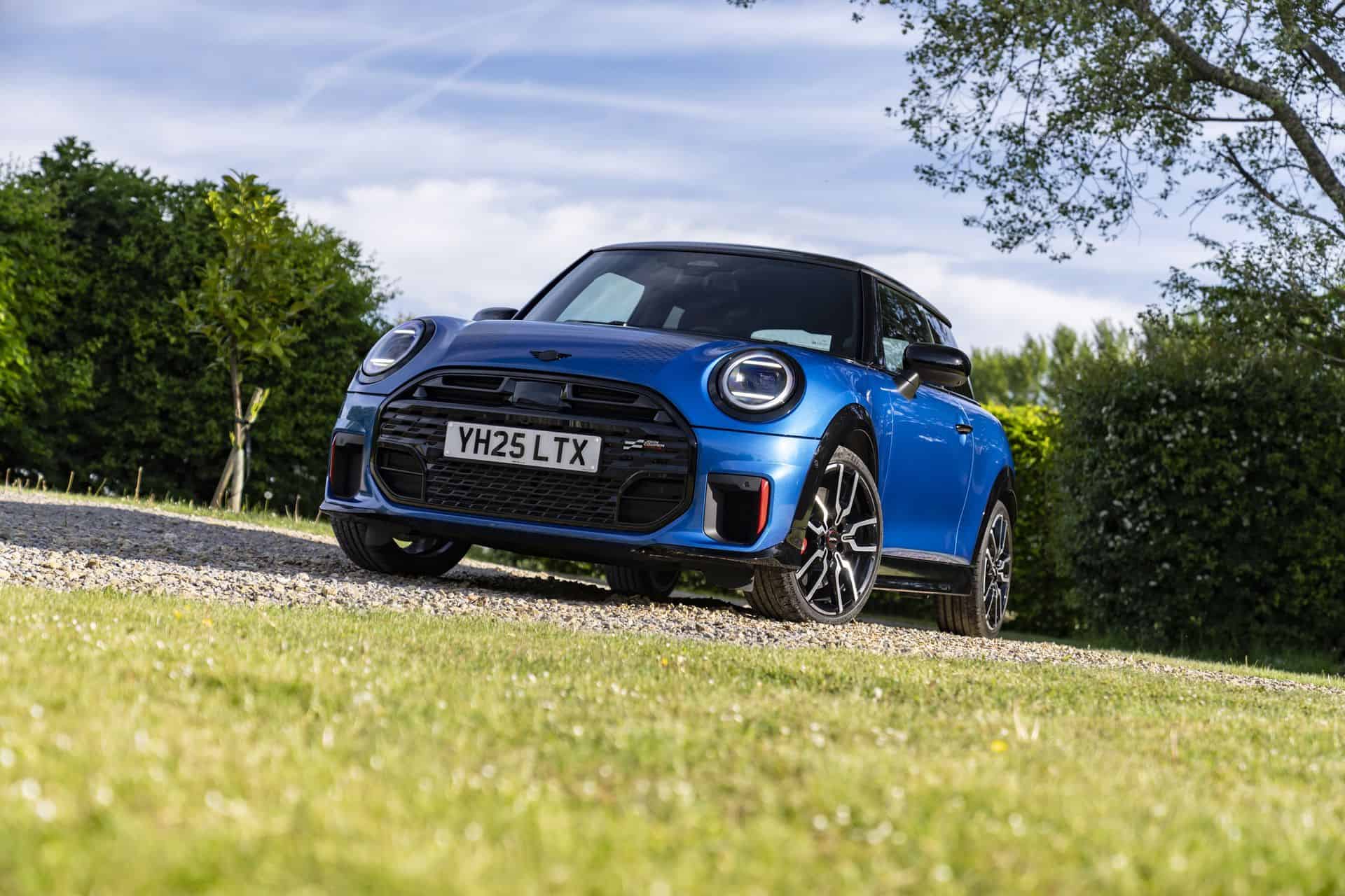 2025 MINI COOPER JCW F66 SUNSHINE BLUE 62