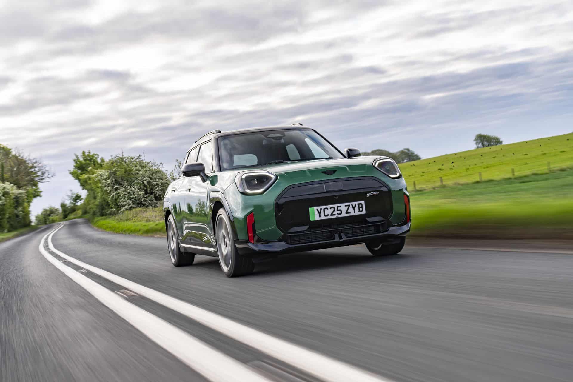 MINI ACEMAN JOHN COOPER WORKS BRITISH RACING GREEN 57