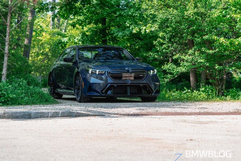 2025 BMW M5 G90 SEPIA METALLIC 