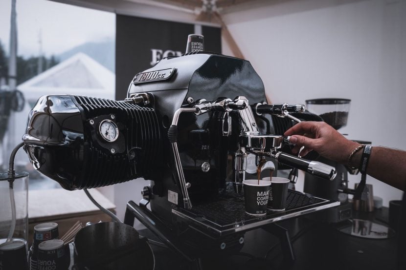 BIG COFFEE BOXER ECM making espresso