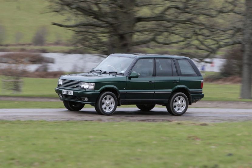 RANGE ROVER P38A 2nd Generation Range Rover driving in the UK