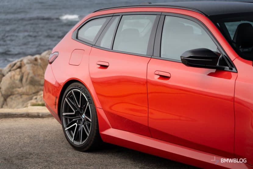 BMW M5 TOURING BRIGHT RED 14