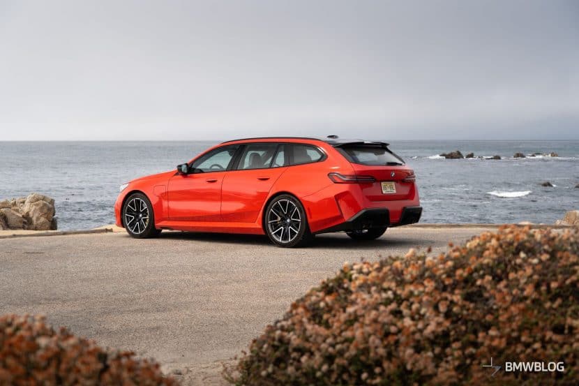 BMW M5 TOURING BRIGHT RED 19
