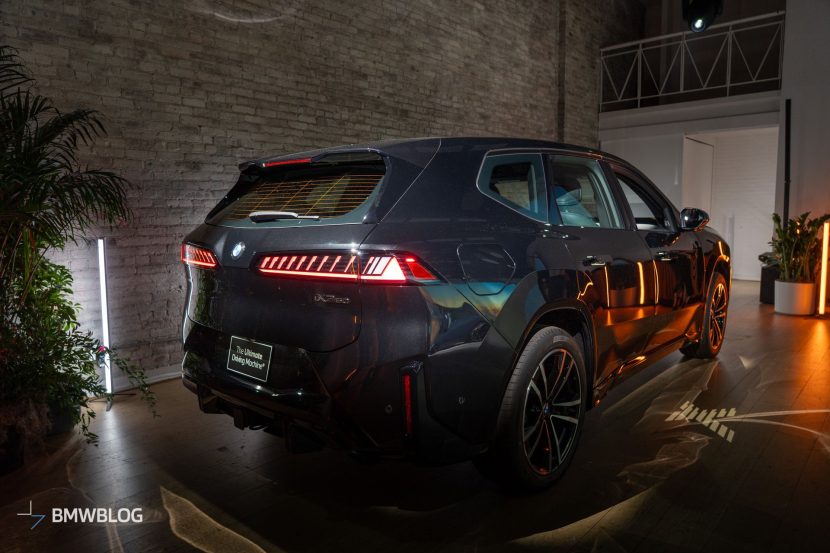 2026 BMW IX3 BLACK SAPPHIRE 02