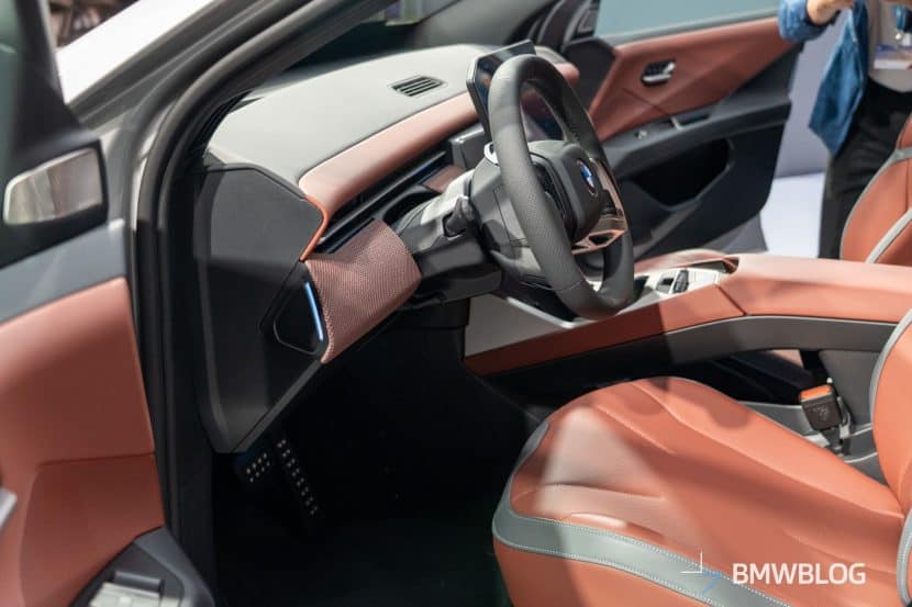 2026 BMW IX3 SPACE SILVER 00