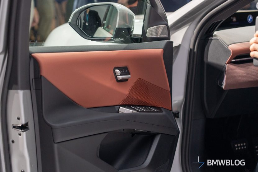 2026 BMW IX3 SPACE SILVER 17