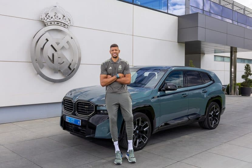 BMW Delivers New Cars To Real Madrid Basketball Team