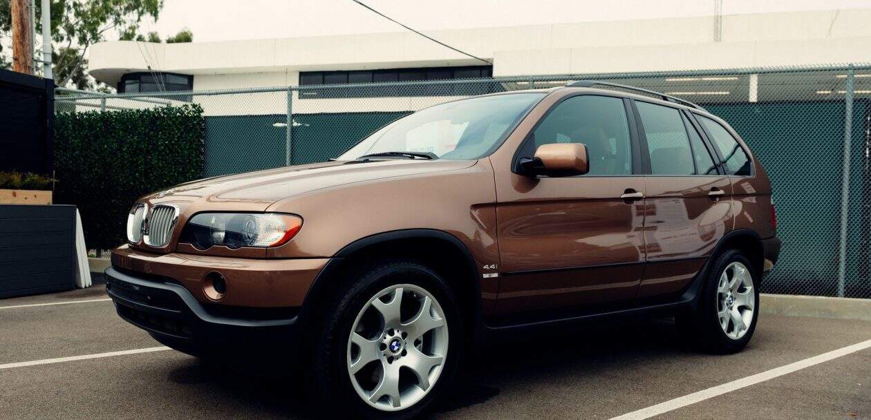 E53 BMW X5 side view at Designworks